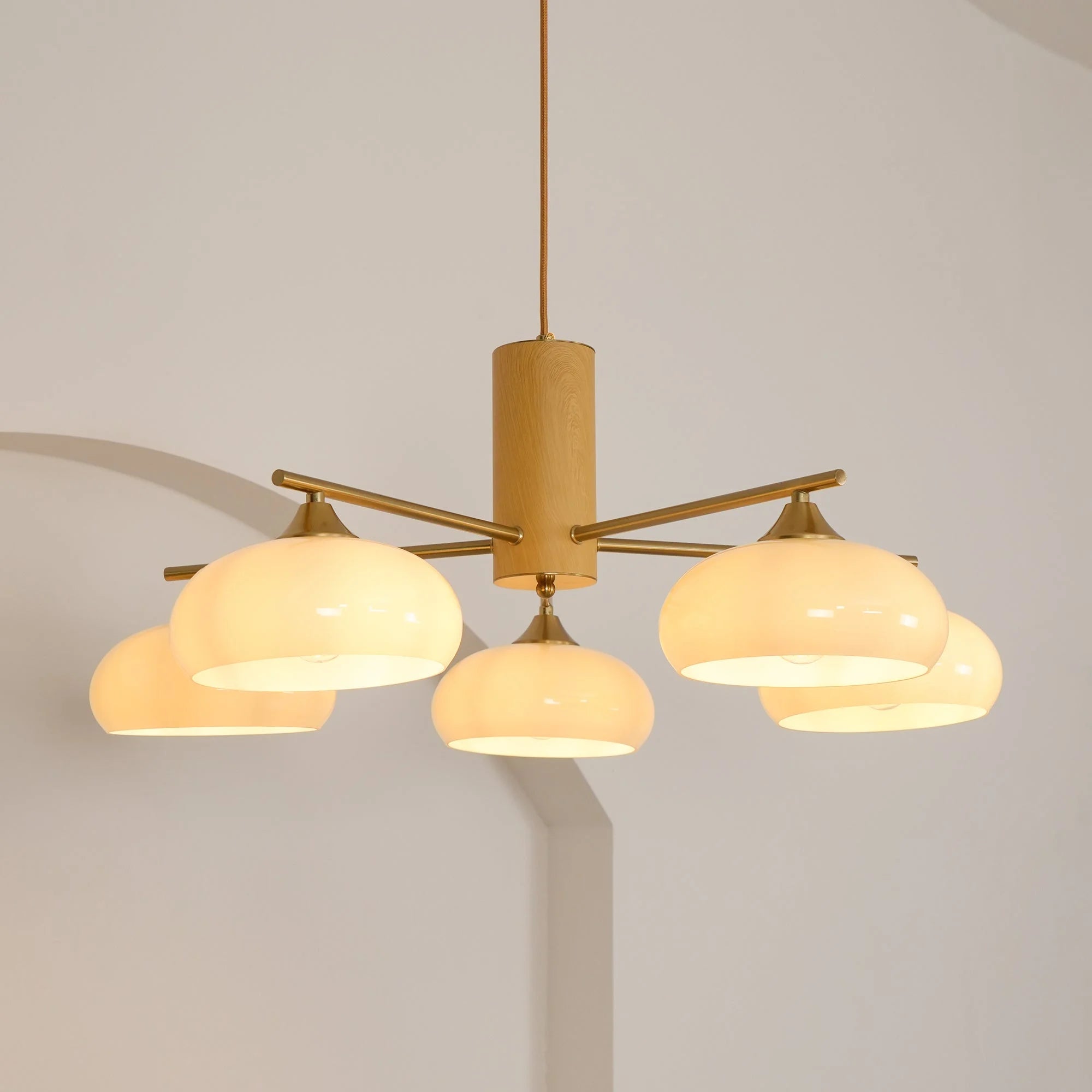 Lampadario in vetro di latte Clio Bauhaus-9.webp__PID:b3dac797-330a-4538-83cc-4cf559307ea3