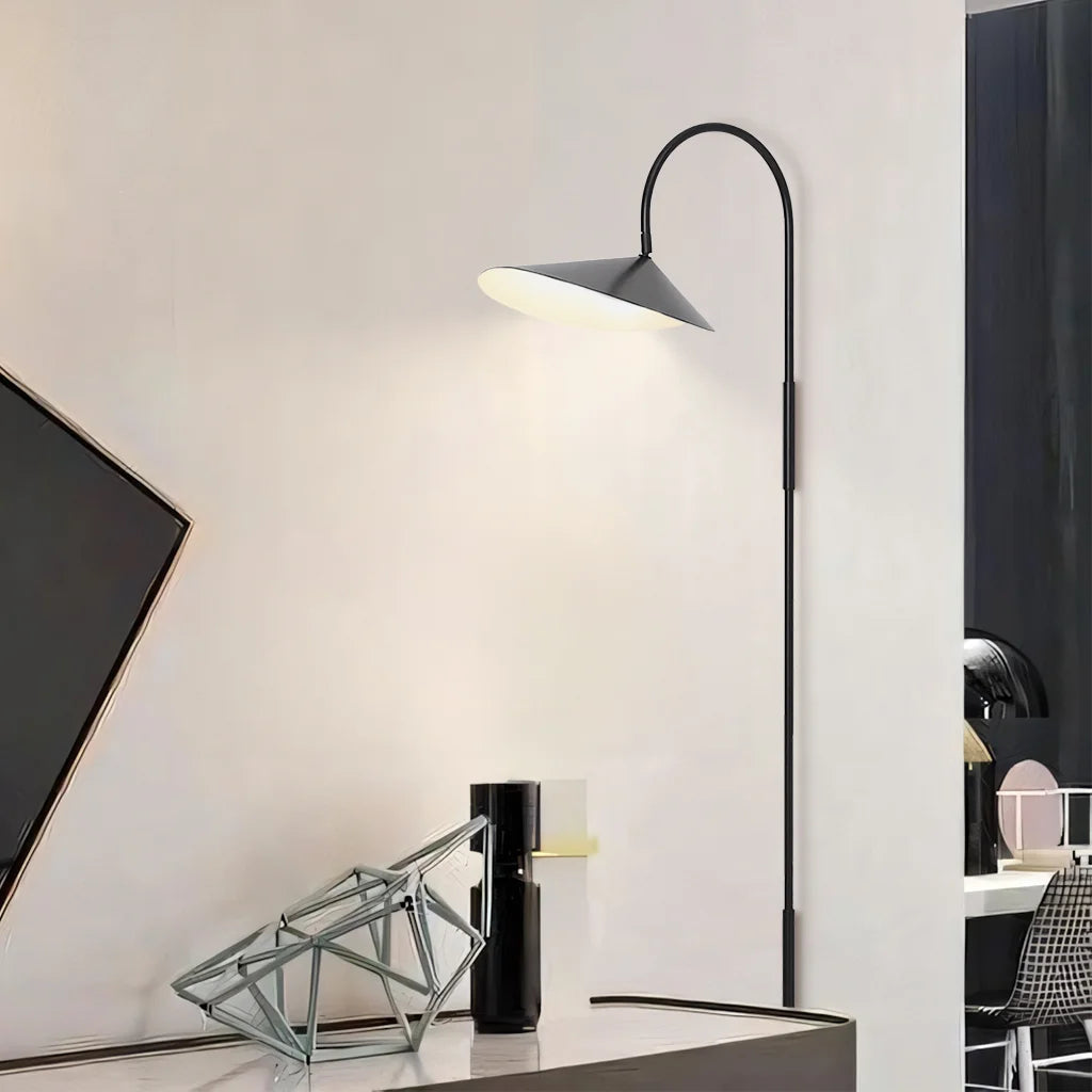 Applique murale pivotante Cernunnos Arumku2-blacktall.webp__PID:390dc8de-4930-4ad5-88fc-ef120152c745