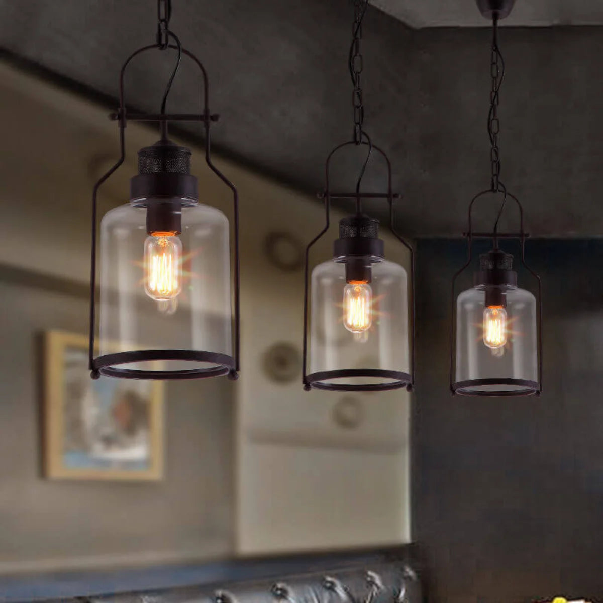 Alaric Industrial Vintage Iron Glass Jar Pendant Light 场景图2.webp__PID:81046c6c-2001-4a75-8689-26fe3508d72c
