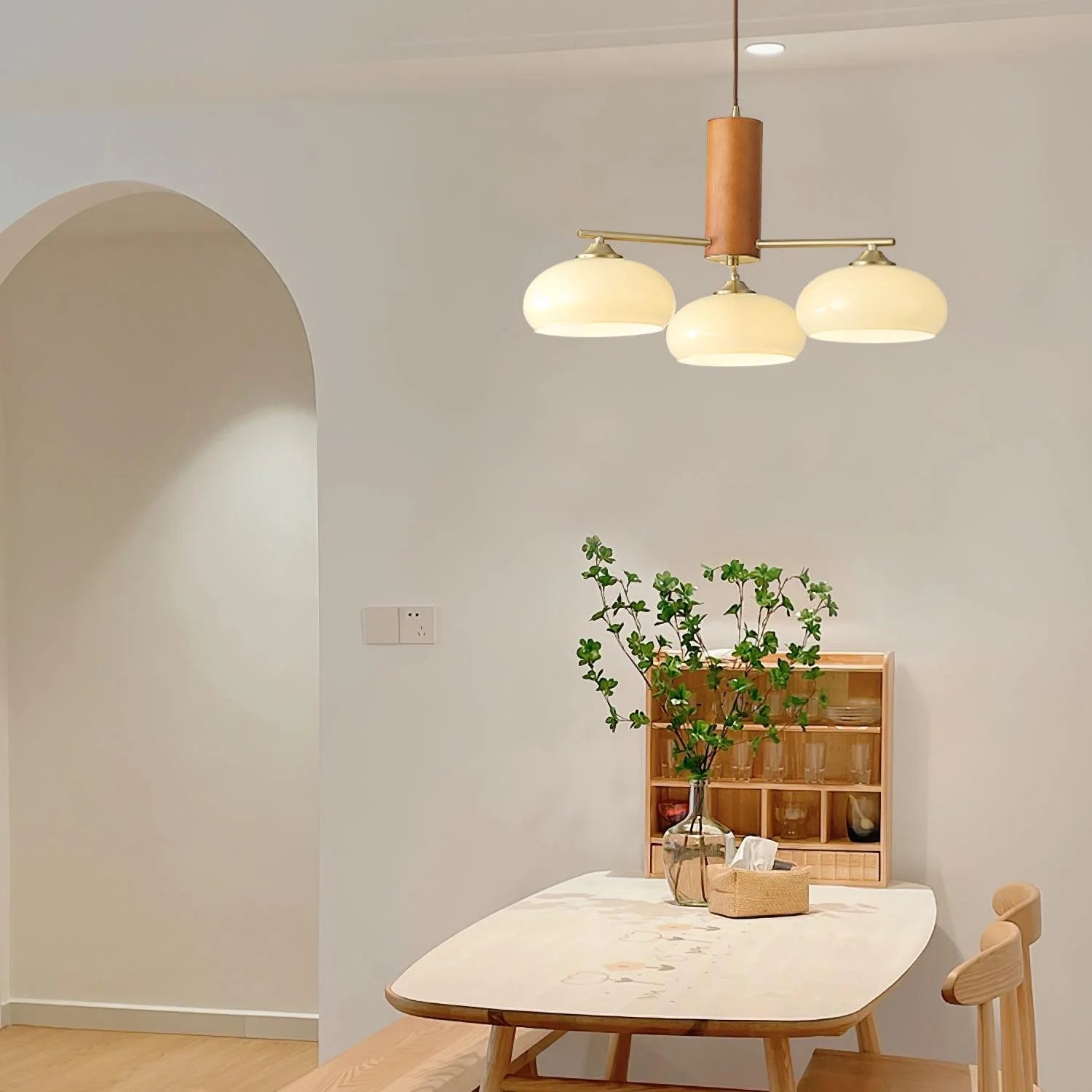 Lampadario in vetro di latte Clio Bauhaus-5.webp__PID:109590c7-f7ca-486d-918b-d8fa20a1fd9c