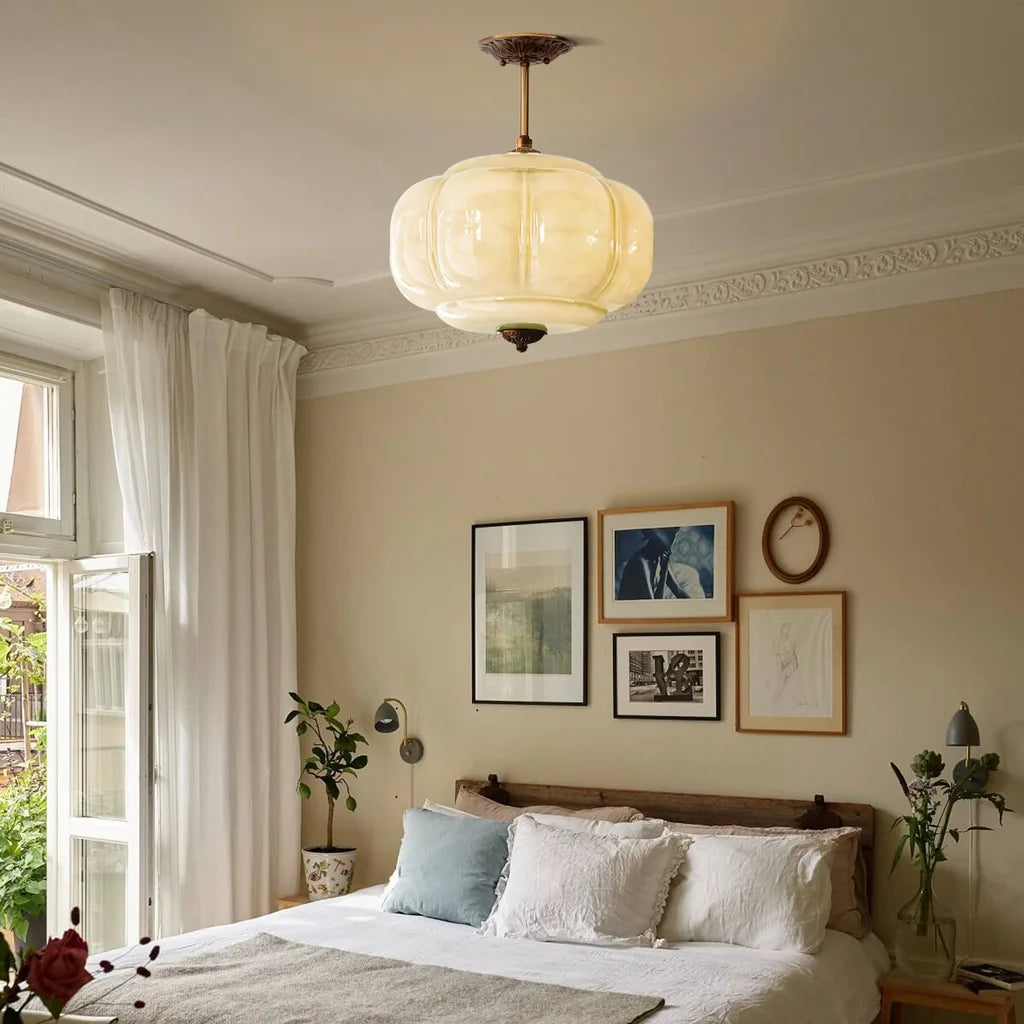 Liora Vintage Brass Pumpkin Glass Pendant Light (1).webp__PID:ec9568f2-cb60-4e53-a580-0e908b645712