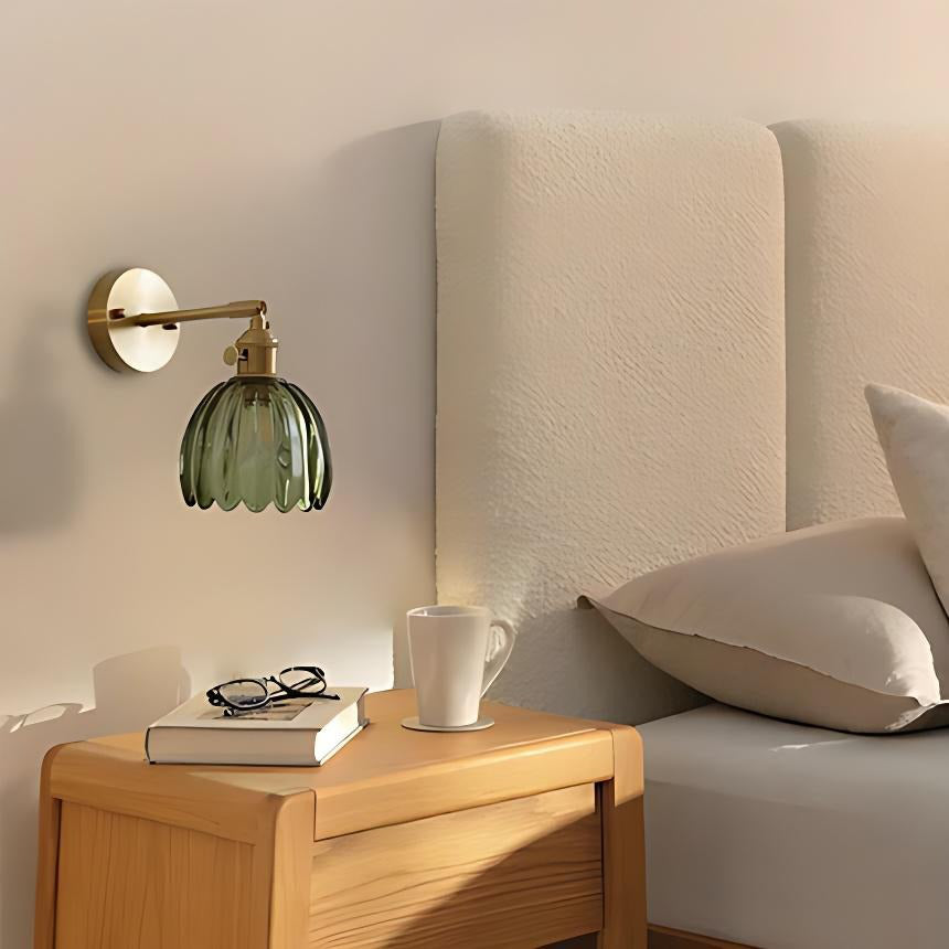 Retro Bud Glass Wall Sconce6.webp__PID:42face70-4d1b-48d7-be67-39d45adebc1e