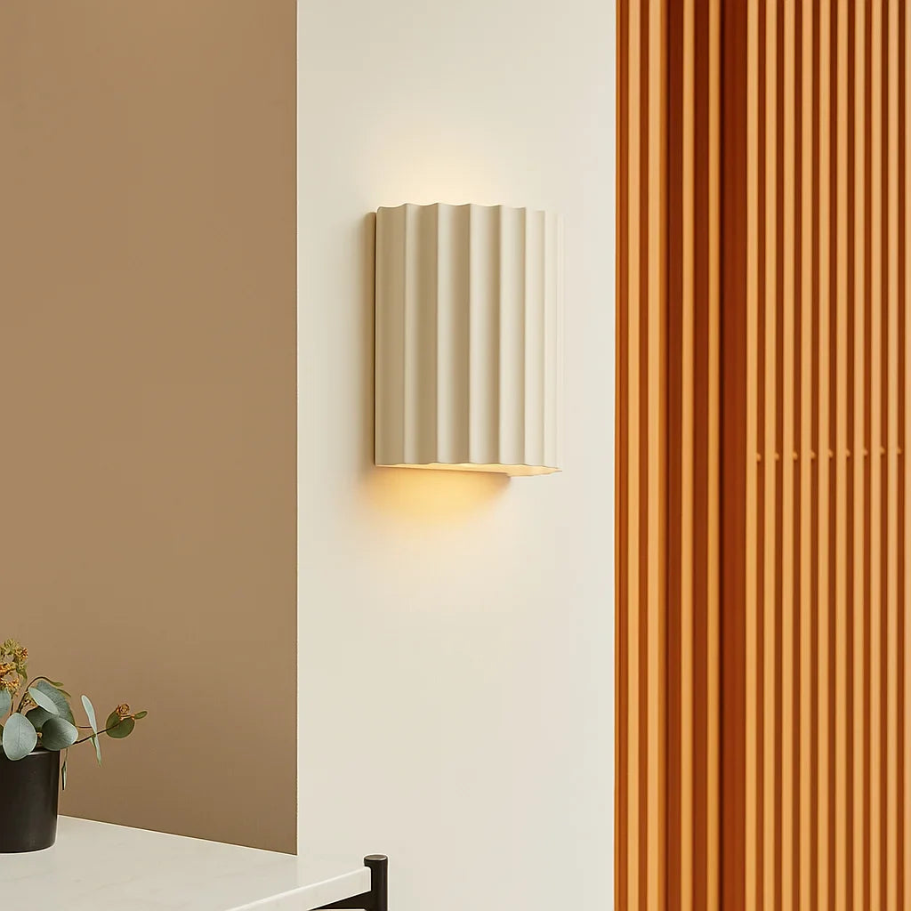 Lila_Modern_Resin_Ribbed_Wall_Sconce3.webp__PID:84dcb411-8997-4be6-aabc-c9d1531389b1