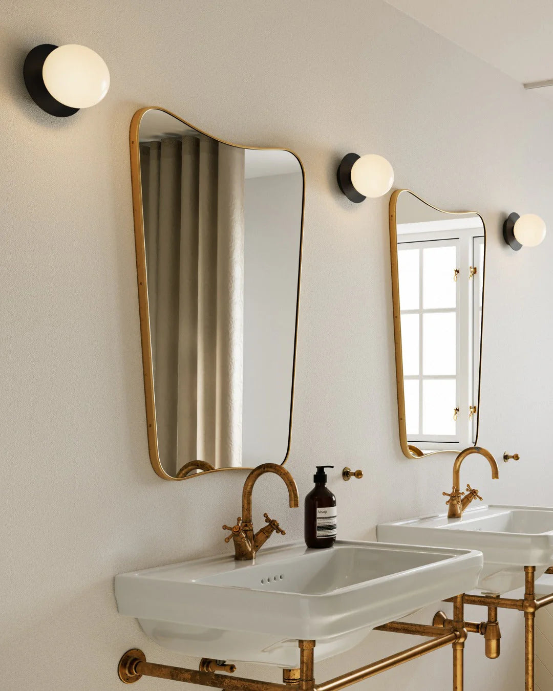 Celeste_Wall___Ceiling_Lamp__9.webp__PID:cfac2bd3-5c0b-4949-b47c-fb1d09d118ab