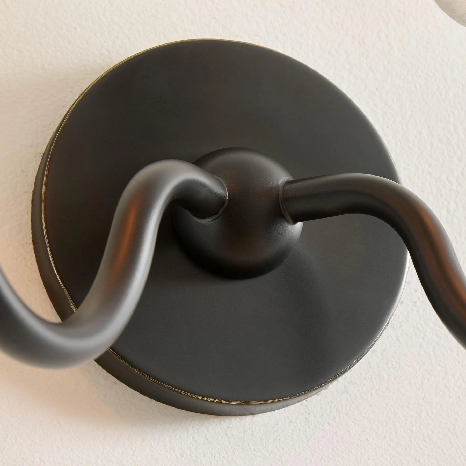 TansyClassicTraditionalPleatedShadeWallSconce_6.webp__PID:295298b5-d43d-4301-8fb4-e1b77f67f858