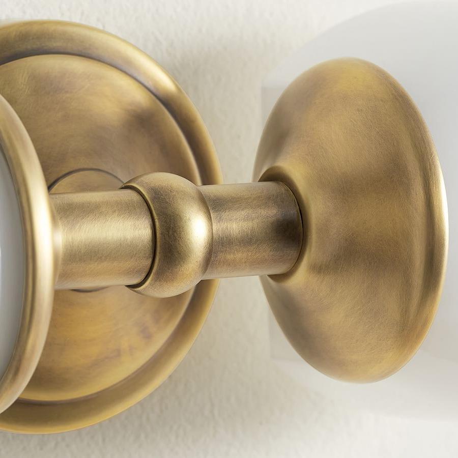 Elegante applique da parete moderna in metallo con doppio vetro bianco latte (7).jpg__PID:2bfd83f3-9bd0-48a2-85fe-1665234d4782