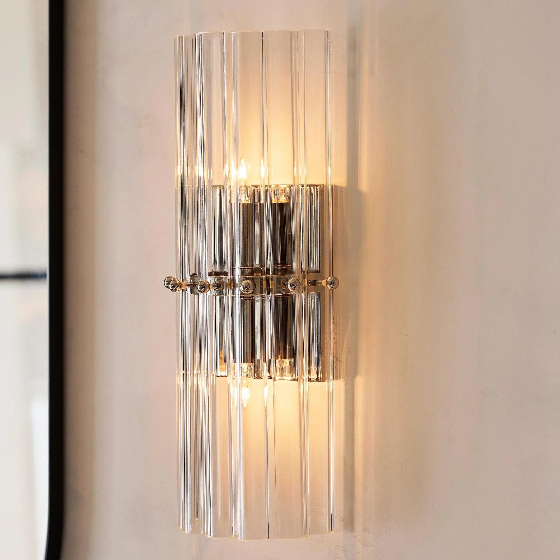 Merrick_Luxury_Ribbed_Crystal_Double_Sconce_20_96382139-fdb4-4f19-9636-c63f7463473b.webp__PID:f1fdfc53-3214-4e43-ae6f-be4fc39b5777