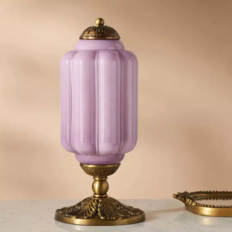 Eloise Vintage Tischleuchte aus cremefarbenem Glas sku-lavender.webp__PID:97cf231d-403a-4cf0-90ad-603b4841f290