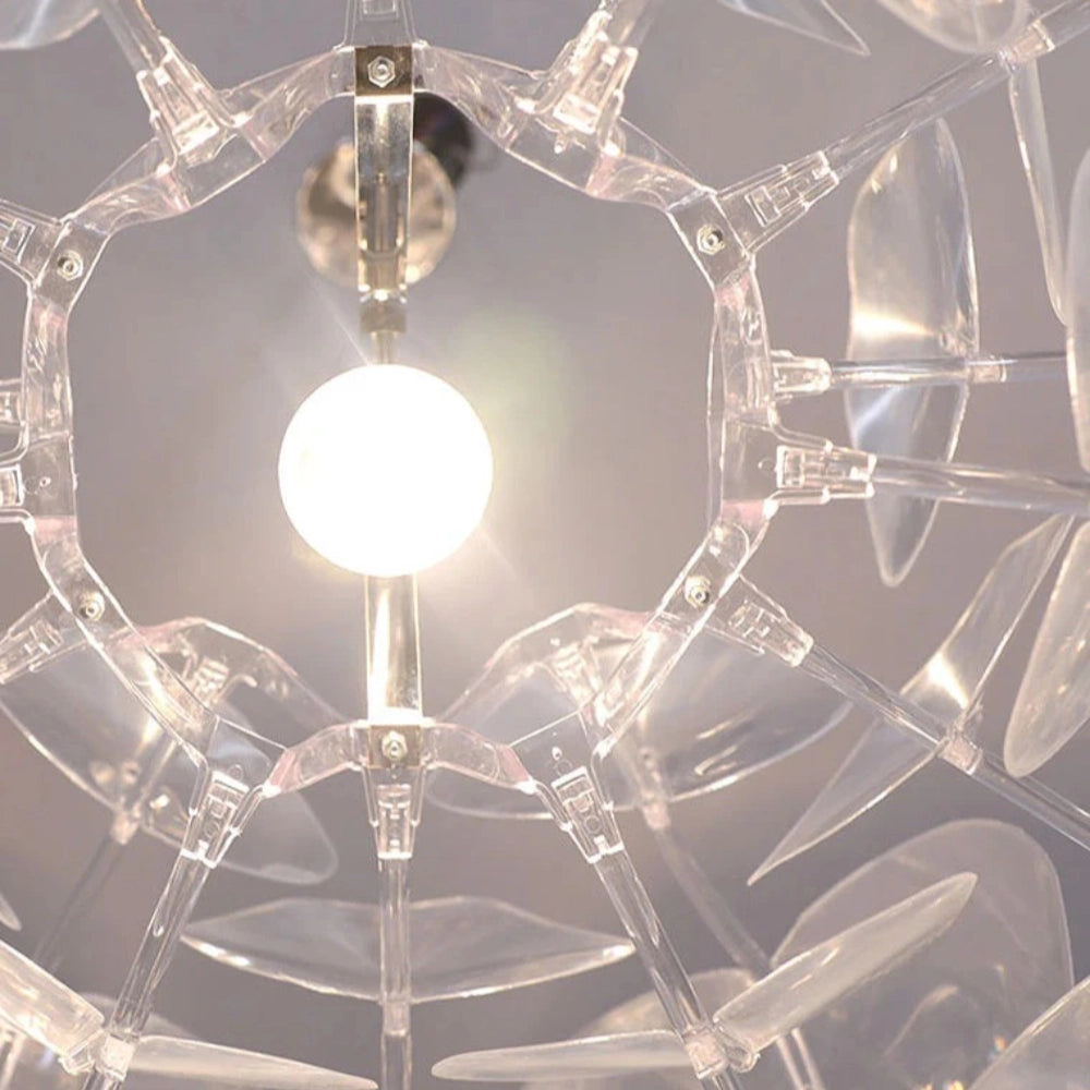 Moderner, verspiegelter, transparenter Lucite-Kronleuchter von Merritt