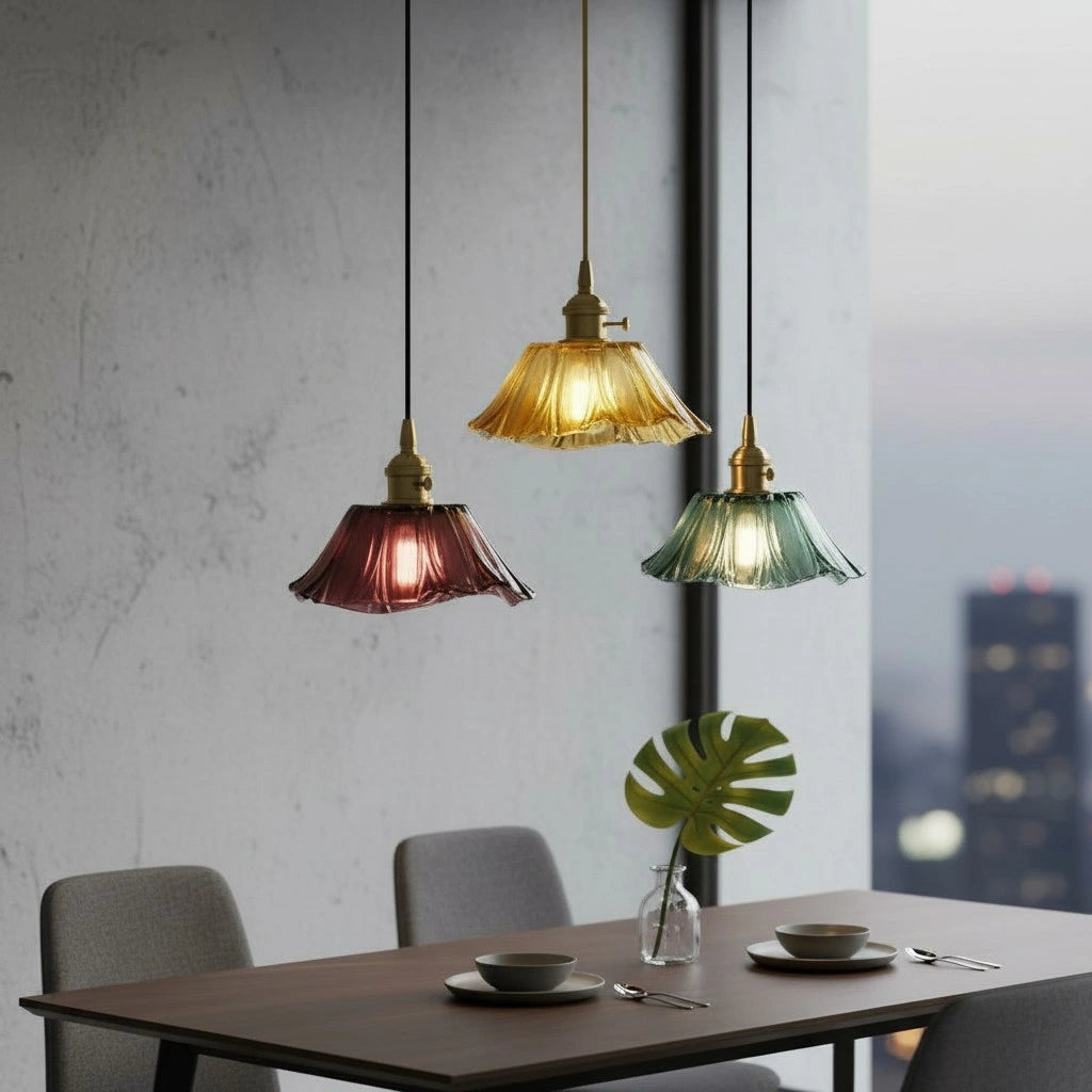 Lampada a sospensione in vetro con fiori retrò (25)_1.webp__PID:cfdf23db-1430-4946-8ff6-3a23ae9728f3