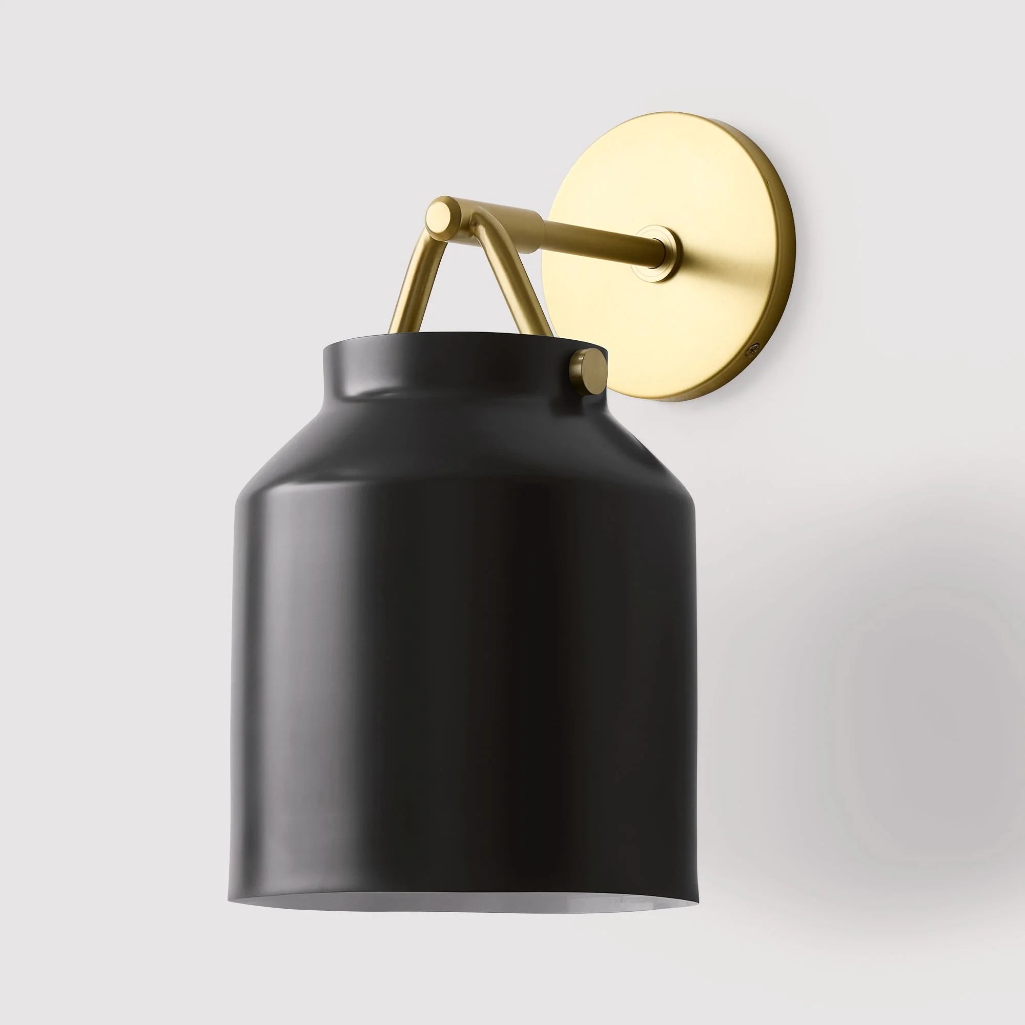 Nerys_Nordic_Minimalist_Scandinavia_Metal_Sconce_73.webp__PID:f6b49fa5-3134-4199-ac7d-22d49eeb50bb